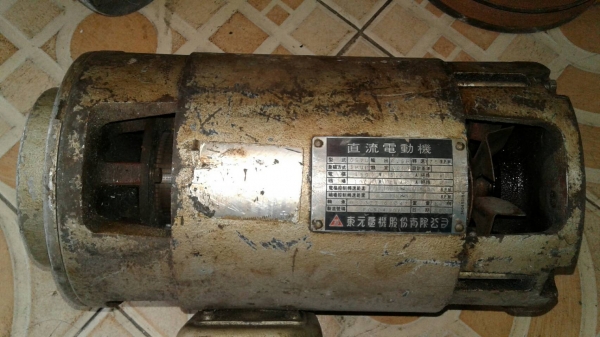 มอเตอร์ DC มีแผงควบคุม