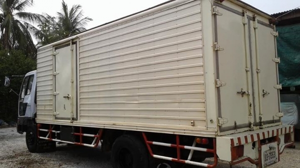 ขายรถหกล้อตู้แห้ง FC4J 140แรงม้า