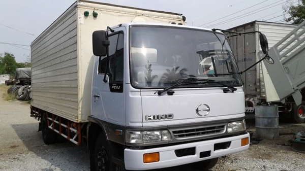 ขายรถหกล้อตู้แห้ง FC4J 140แรงม้า