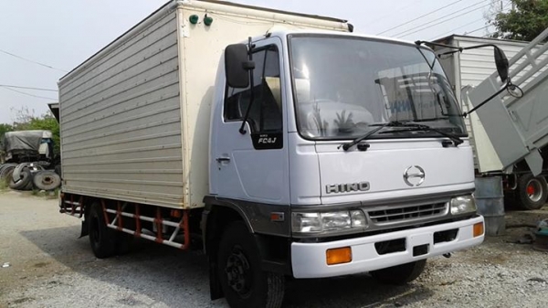 ขายรถหกล้อตู้แห้ง FC4J 140แรงม้า