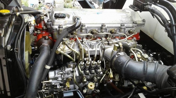 ขายรถหกล้อตู้แห้ง FC4J 140แรงม้า