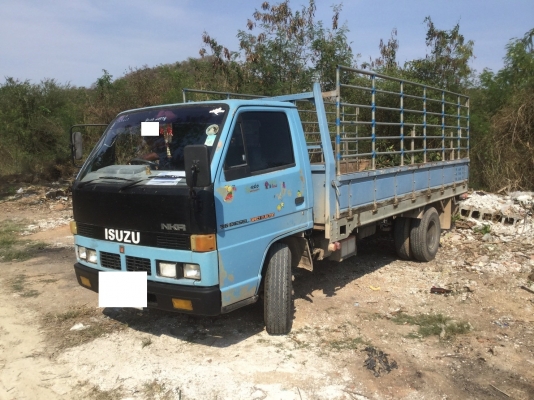 ขาย6ล้อ isuzu NKR110แรง ปี 37 รั้ว