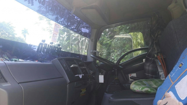 ขาย6ล้อ isuzu ดั้ม 210แรงปี54