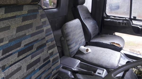 ขาย6ล้อ ฮีโน่ติดเครน FF3H195แรง ยาว6.5ม