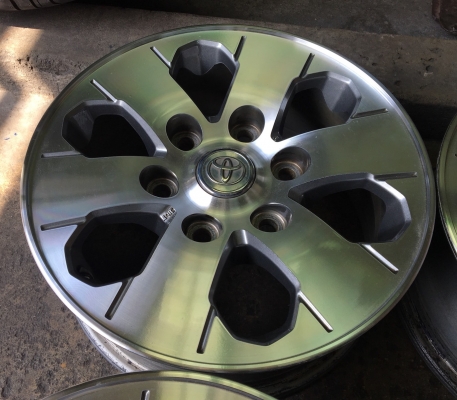 แม็กรถตู้ Toyota Ventury ขอบ15 สภาพสวย