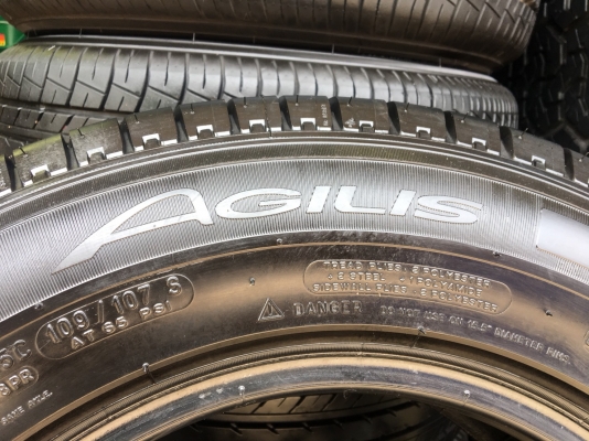 ยาง Michelin 215-70-15 ปี 17 ดอกเต็มๆทุกเส้น ยาง Michelin 215-70-15 ปี 17 ดอกเต็มๆทุกเส้น