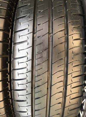 ยาง Michelin 215-70-15 ปี 17 ดอกเต็มๆทุกเส้น