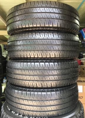ยาง Michelin 215-70-15 ปี 17 ดอกเต็มๆทุกเส้น