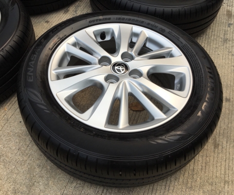 ล้อแม็กป้ายแดง Toyota Yaris Ativ 2017 ขอบ 15 พร้อมยางป้ายแดง Dunlop 185-65-15