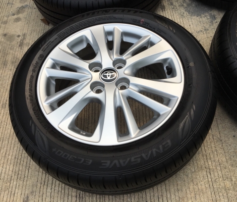 ล้อแม็กป้ายแดง Toyota Yaris Ativ 2017 ขอบ 15 พร้อมยางป้ายแดง Dunlop 185-65-15