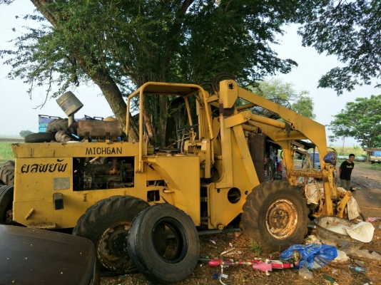 ขายรถคีบไม่ได้ใช้งานตามสภาพ รถติดวิ่งได้