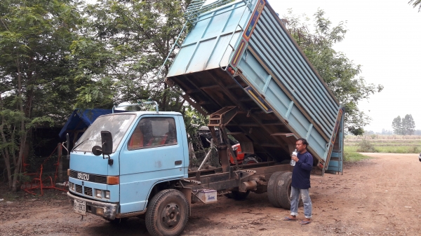 Isuzu ดั้มเกษตร เครื่อง 4BE1-110 แรง เครื่องดี คัสซีสวย Isuzu ดั้มเกษตร เครื่อง 4BE1-110 แรง เครื่องดี คัสซีสวย