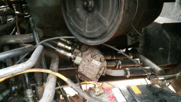 ขายแบคโฮฮิตาชิ60ปั้มดีปั้ม3ตอนเครื่องอีซุ100แรงเอวแน่นโซ่ดีสนใจโทร0641019335/0807346335ครับ