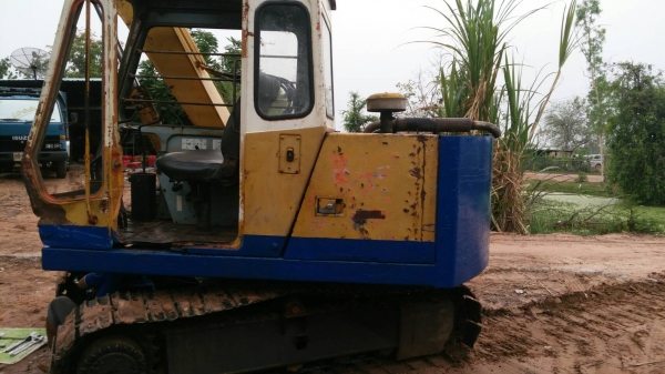 ขายแบคโฮฮิตาชิ60ปั้มดีปั้ม3ตอนเครื่องอีซุ100แรงเอวแน่นโซ่ดีสนใจโทร0641019335/0807346335ครับ