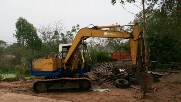 ขายแบคโฮฮิตาชิ60ปั้มดีปั้ม3ตอนเครื่องอีซุ100แรงเอวแน่นโซ่ดีสนใจโทร0641019335/0807346335ครับ