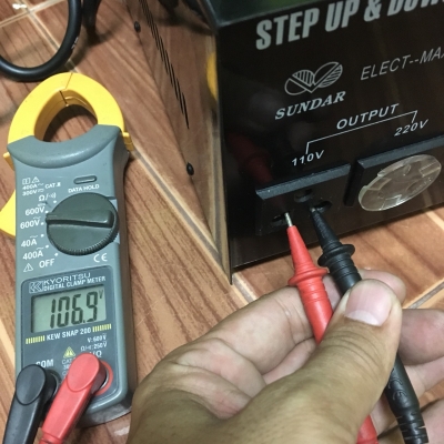 หม้อแปลงไฟจาก 200v/220V/240V ==> 110v ขนาด 2,000w ของ SUNDAR