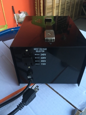 หม้อแปลงไฟจาก 200v/220V/240V ==> 110v ขนาด 2,000w ของ SUNDAR