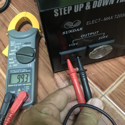 หม้อแปลงไฟจาก 200v/220V/240V ==> 110v ขนาด 2,000w ของ SUNDAR