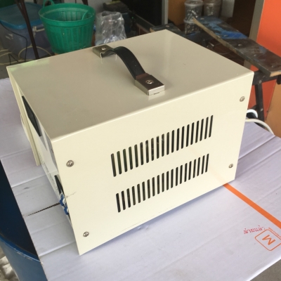 หม้อแปลงไฟ และควบคุมแรงดันไฟ CHINT Model : TND(SVC)-2 ขนาด 2KVA.