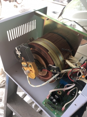 หม้อแปลงไฟ และควบคุมแรงดันไฟ CHINT Model : TND(SVC)-2 ขนาด 2KVA.