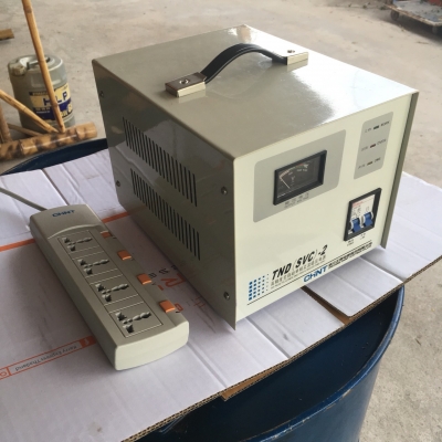 หม้อแปลงไฟ และควบคุมแรงดันไฟ CHINT Model : TND(SVC)-2 ขนาด 2KVA.