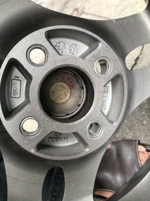 ล้อแม็ก 4รู100 ขอบ 14 สีเทากัน แม็กสวย