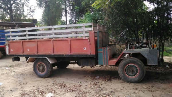 รถอีแต๋นด้มใด้สภาพใช้งานใด้เลย