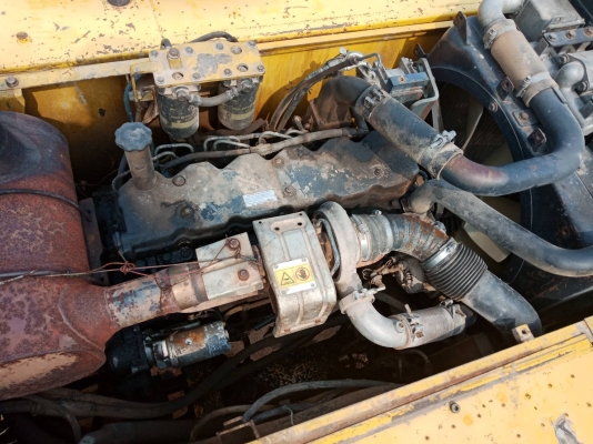 ขายรถแบคโฮ KOMATSI PC200-8 สภาพพร้อมไช้เอกสารทะเบียน