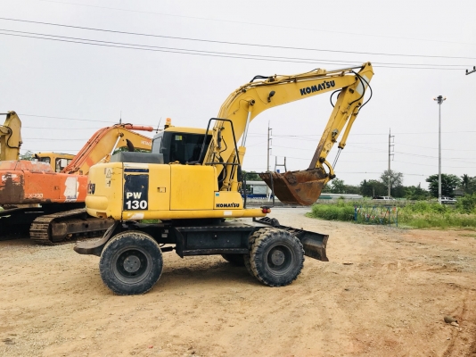 รถขุดล้อยาง Komatsu PW130-7K สภาพสวยค่ะ