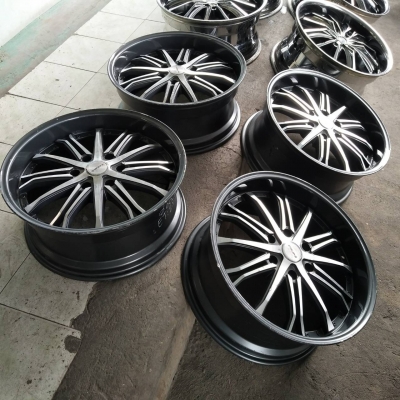 ขอบ20นิ้ว6รู ชุดนี้ลดราคาเหลือ 7900 บาท