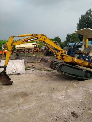 รถแบคโฮ KOMATSU PC15-6 รถเก่านอกนำเข้า ยังไม่เคยใช้งานในไทย ไฟฟ้าครบ ชม.การทำงาน 4000+ ชม. เครื่องดี ปั๊มดี พร้อมใช้งาน มีเอกสารใบอินวอยซ์