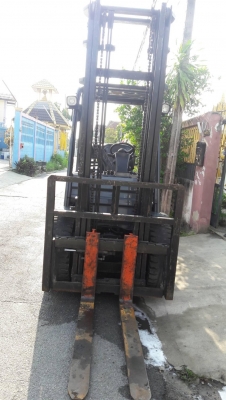 ขายด่วนรถฟอร์คลิฟท์ TOYOTA8FG30 เสา4เมตรงานสไลด์ ราคา 215,000