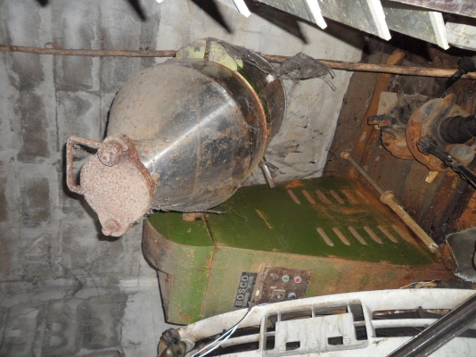 เครื่องผสมเม็ดพลาสติกBOSCO 50 กก. สภาพน้ำท่วม ควรเช็ค  ราคาตัวละ 8,000 บาท