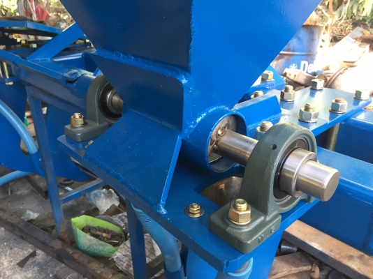 ขาย อุปกรณ์ต่อพ่วงรถไถใหญ่ ผาน 3 , ผานลิปเปอร์ , หางเสียบอ้อย มีหลายแบบให้เลือก สำหรับรถไถใหญ่