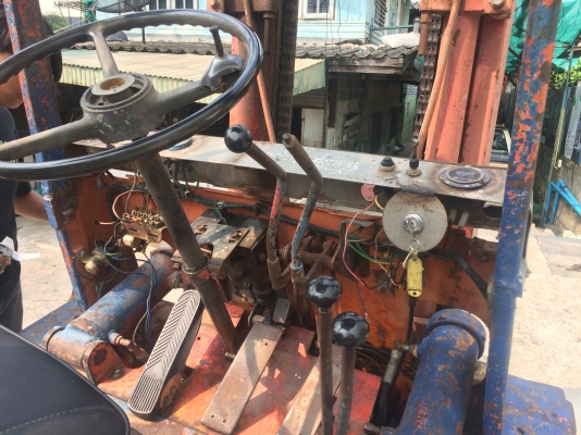 ฟอร์คลิฟต์TOYOTAรุ่น4FD35-4 3.5ตัน เสา3เมตร เครื่องดีเซล เกียร์ธรรมดา ยางตัน