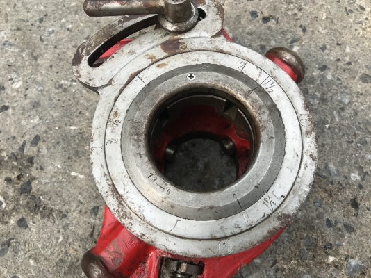 ขายชุดเครื่องมืองานประปาแบบมืออาชีพ สภาพสวยมากๆ อุปกรณ์ตามรูป 4ชิ้น พร้อมใช้งาน ราคา 6,000 บาท