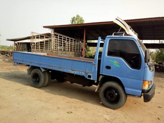 ISUZU NPR 120 ปี 43 เครื่องดี ครัชชีสวย เอกสารพร้อม รถพร้อมใช้งาน