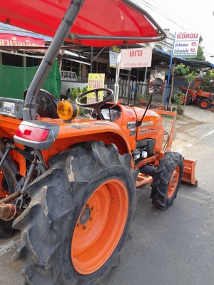 ขายครับ 30 แรง ใบมีดดันดิน ผานพรวน เล่มทะเบียนชุดโอนครบ ราคา 245,000 บาท กันทรลักษ์ ศรีสะเกษ ต่อรองโทร.0816004753/0984422502 ครับ