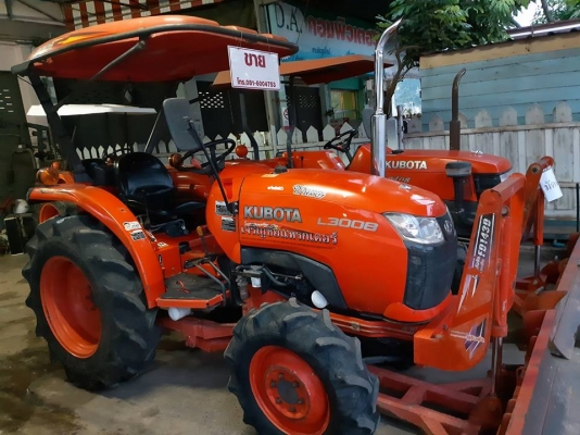 ขายครับ 30 แรง ใบมีดดันดิน ผานพรวน เล่มทะเบียนชุดโอนครบ ราคา 245,000 บาท กันทรลักษ์ ศรีสะเกษ ต่อรองโทร.0816004753/0984422502 ครับ