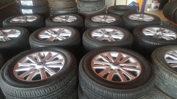 ขายล้อ ISUZU All New 1.9 Blue Power ขอบ18 ยางปี17 4 ล้อ ล้อสภาพเดิมๆสวยๆยางตรงรุ่นดอก85-90\% ยาง255/60/18 ปี 17 BRIDGESTONE HT684 ราคาพร้อม เปลี่ยน ถ่วง (รับเทิร์นราคาร้าน) (ส่งต่างจังหวัด)**รับบัตรเครดิตทุกธนาคารชาร์ต3\%** Tel. รักษ์ 0851612347 LINE* ขายล้อ ISUZU All New 1.9 Blue Power ขอบ18 ยางปี17 4 ล้อ ล้อสภาพเดิมๆสวยๆยางตรงรุ่นดอก85-90\% ยาง255/60/18 ปี 17 BRIDGESTONE HT684 ราคาพร้อม เปลี่ยน ถ่วง (รับเทิร์นราคาร้าน) (ส่งต่างจังหวัด)**รับบัตรเครดิตทุกธนาคารชาร์ต3\%** Tel. รักษ์ 0851612347 LINE*