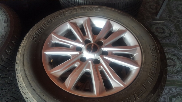 ขายล้อ ISUZU All New 1.9 Blue Power ขอบ18 ยางปี17 4 ล้อ ล้อสภาพเดิมๆสวยๆยางตรงรุ่นดอก85-90\% ยาง255/60/18 ปี 17 BRIDGESTONE HT684 ราคาพร้อม เปลี่ยน ถ่วง (รับเทิร์นราคาร้าน) (ส่งต่างจังหวัด)**รับบัตรเครดิตทุกธนาคารชาร์ต3\%** Tel. รักษ์ 0851612347 LINE* ขายล้อ ISUZU All New 1.9 Blue Power ขอบ18 ยางปี17 4 ล้อ ล้อสภาพเดิมๆสวยๆยางตรงรุ่นดอก85-90\% ยาง255/60/18 ปี 17 BRIDGESTONE HT684 ราคาพร้อม เปลี่ยน ถ่วง (รับเทิร์นราคาร้าน) (ส่งต่างจังหวัด)**รับบัตรเครดิตทุกธนาคารชาร์ต3\%** Tel. รักษ์ 0851612347 LINE*