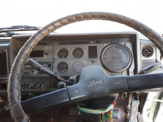 Hino Sumo 227 เครื่องเดิม เกียร์ 3M ดั้มสามมิตรแท้ สโลว์กลาง มีระบบลากพ่วง ยางดี คัทซีสวย แอร์ครบ พร้อมใช้งาน เล่มพร้อมโอน