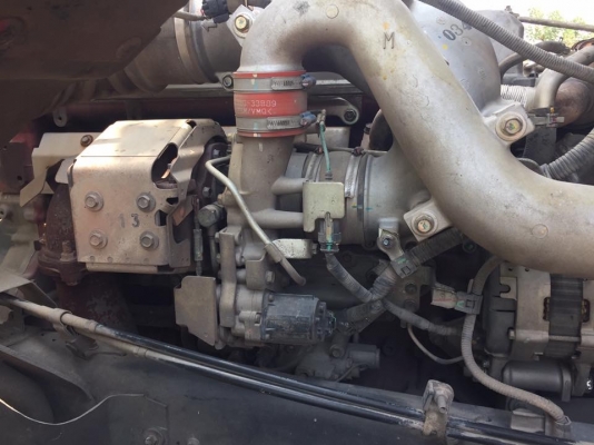 HINO เครื่อง 344 แรง ปลายปี 56 แม่ลูกกระบะสามมิตรไม่ดั้มพ์ สภาพเดิม ๆ เฟืองเร็ว ท้องอ่างมิเนียม ท่อเอส ล้อแม็ค แม่ยาว 6.20 ม. ลูกยาว 7 ม. สภาพยาง 70\% น้ำหนักบรรทุกได้ 32.5 ตัน