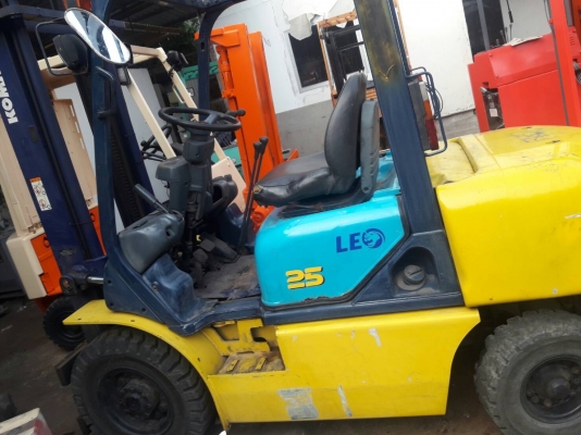 +++ ขายโฟล์คลิฟท์ KOMATSU FD25-12 ขนาด 2.5 ตัน เครื่องยนต์ดีเซล เสา 4 เมตร เกียร์ธรรมดา ยางตัน +++ ขายโฟล์คลิฟท์ KOMATSU FD25-12 ขนาด 2.5 ตัน เครื่องยนต์ดีเซล เสา 4 เมตร เกียร์ธรรมดา ยางตัน