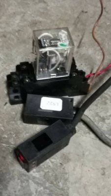 ขาย 500บาท ส่งฟรีโทร 083-200058 บีม เซนเซอร์( Beam Sensor) ยี่ห้อ SENYแบบแยกตัวรับตัวส่งคนละตัวกัน ใ