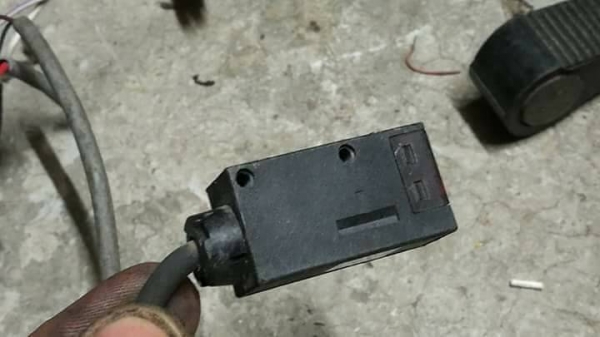 ขาย 500บาท ส่งฟรีโทร 083-200058 บีม เซนเซอร์( Beam Sensor) ยี่ห้อ SENYแบบแยกตัวรับตัวส่งคนละตัวกัน ใ