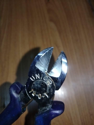 ขายคีมตัดสายไฟฟ้า UNIOR MADE IN SLOVENIA. ขายคีมตัดสายไฟฟ้า UNIOR MADE IN SLOVENIA.