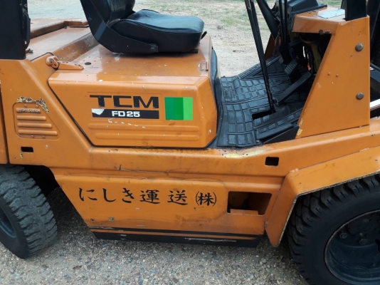 ขายรถยก TCM FD25 Z2S เครื่องดีเซล C240  เสาสูง 4 เมตร ยกได้ 2.5 ตัน เกียร์ธรรมดา ล้อหน้าคู่ รถนอกนำเข้า ติดต่อ 098-7962549