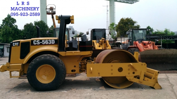 CATERPILLAR รุ่น CS 563 D