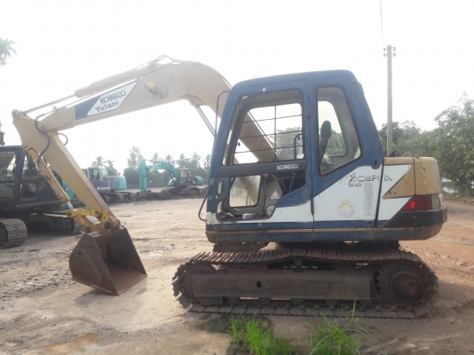 ขายจ้า..KOBELCO SK60-1 มาร์คทรี  เก่านอกแท้  เดิมๆๆ  เครื่องปั๊มดี  ไฟฟ้าครบ  พร้อมใช้  โทร 089-3818694  ดวงนภา